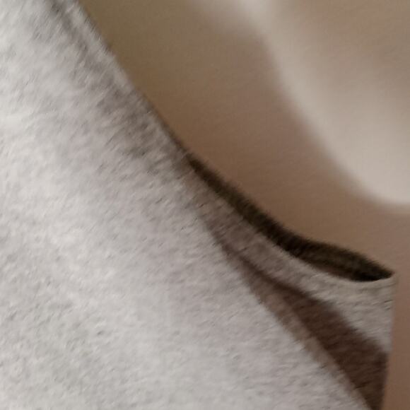 Yazbek Men's XL Gray Sleeveless T- Shirt. Athleisure, Summer, Beach, Activewear - Picture 4 of 8